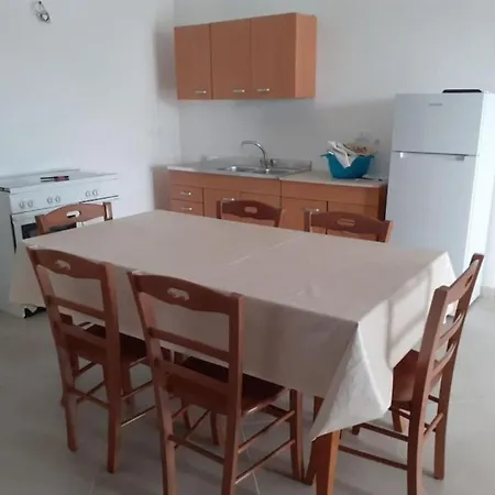Apartment La Difisola Lizzano (Apulia)